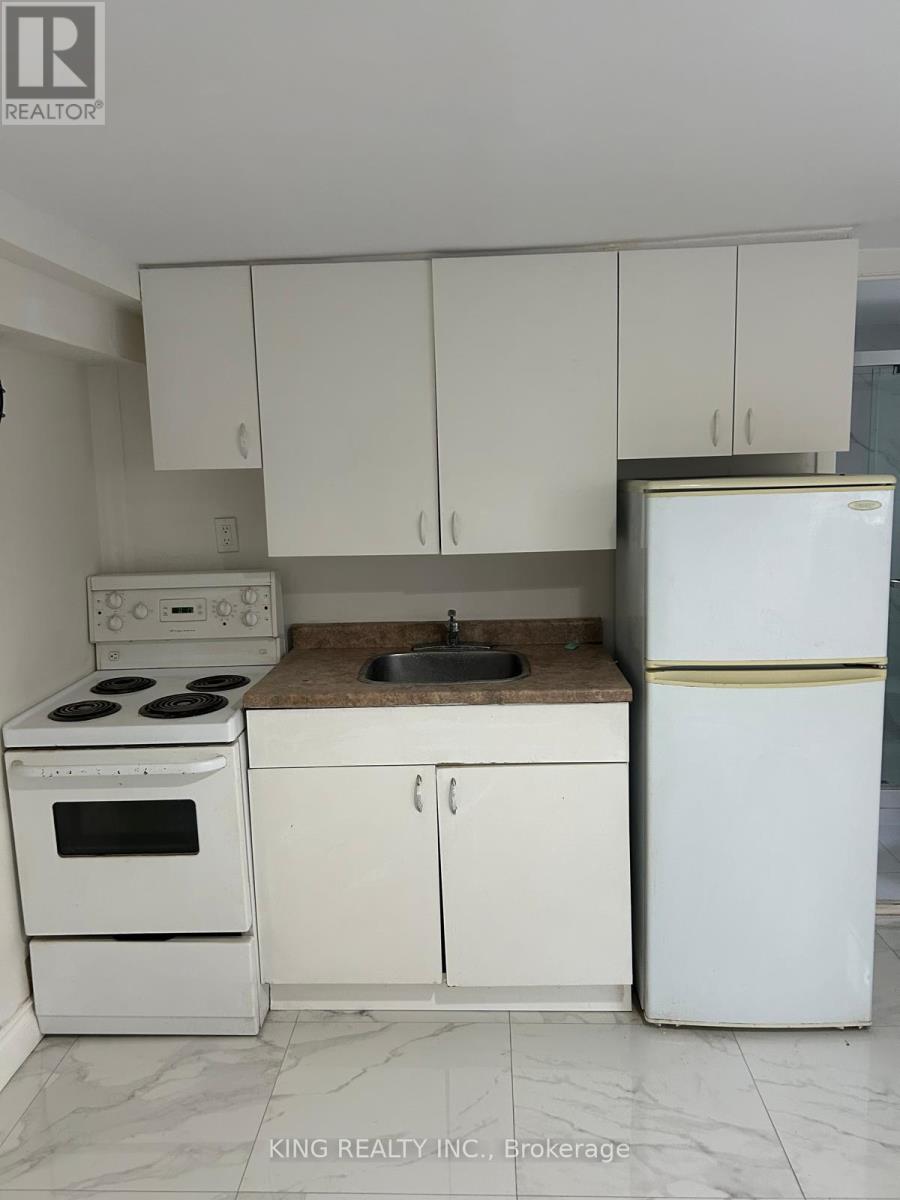 2 - 2 Elm Grove Drive, Toronto, Ontario  M6K 2J1 - Photo 2 - W13119914