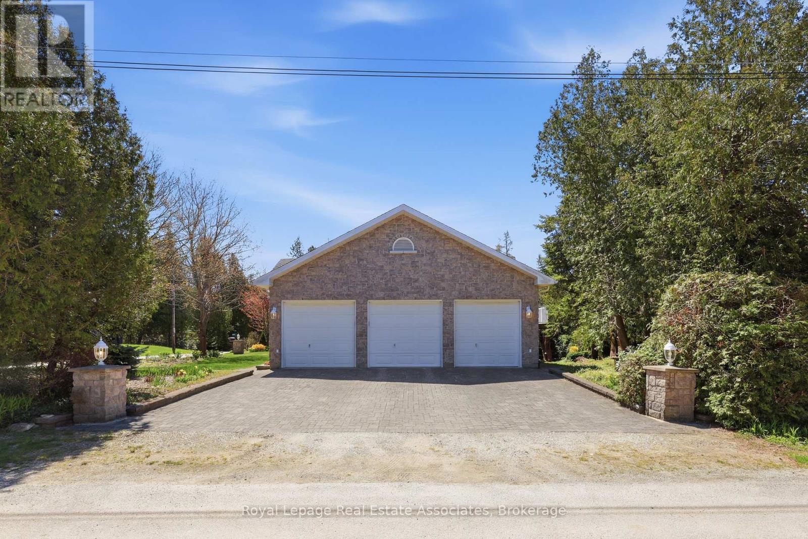 422 Third Avenue N, South Bruce Peninsula, Ontario  N0H 2G0 - Photo 3 - X13119892