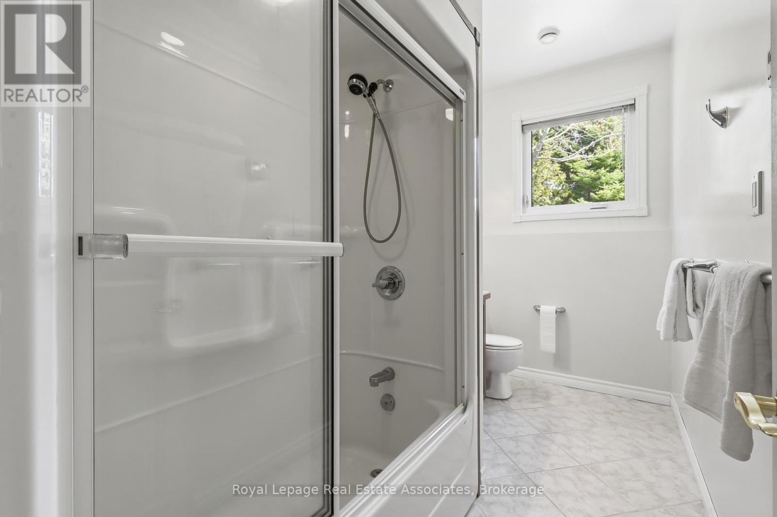 422 Third Avenue N, South Bruce Peninsula, Ontario  N0H 2G0 - Photo 30 - X13119892