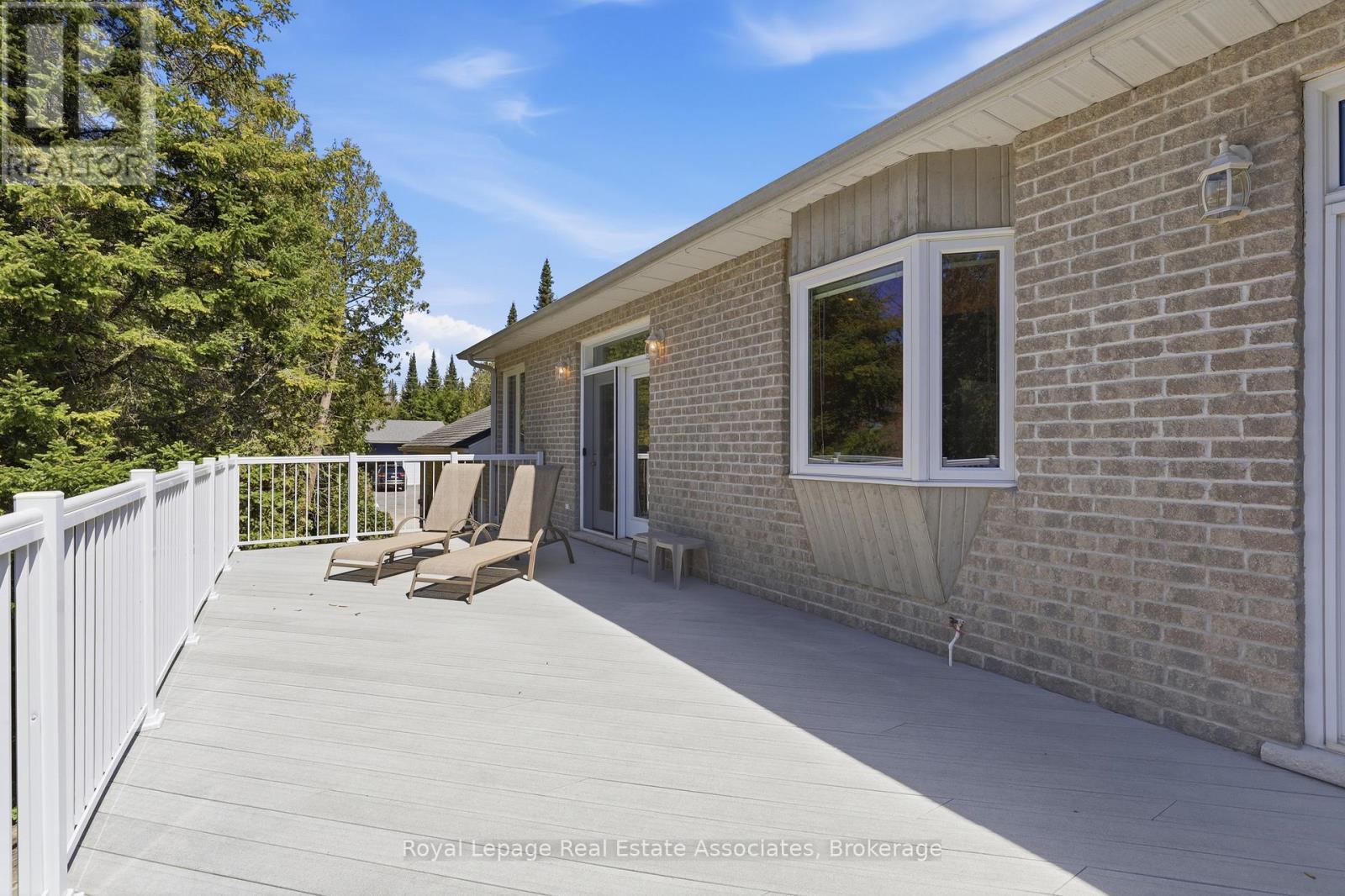 422 Third Avenue N, South Bruce Peninsula, Ontario  N0H 2G0 - Photo 36 - X13119892