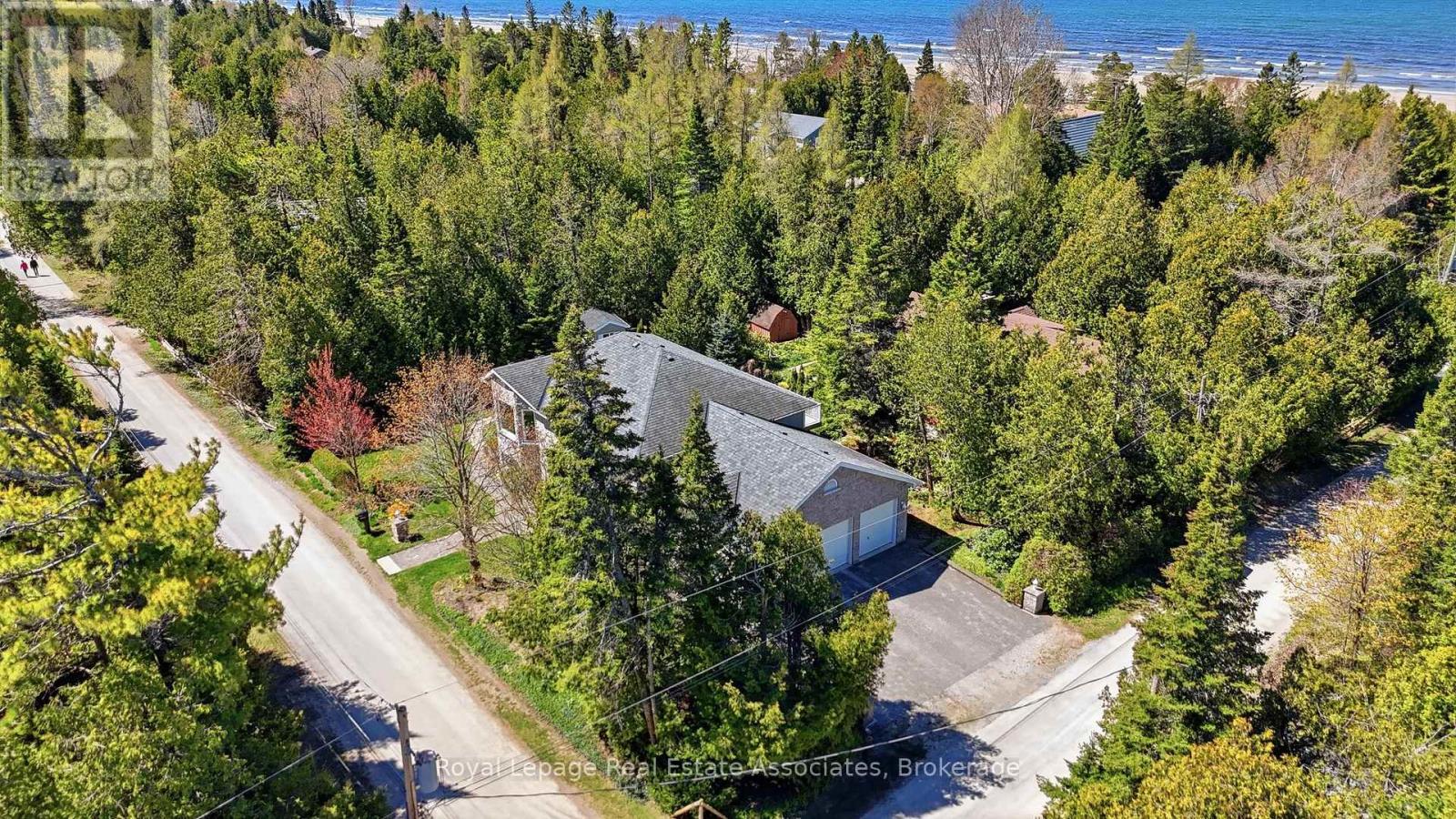 422 Third Avenue N, South Bruce Peninsula, Ontario  N0H 2G0 - Photo 40 - X13119892