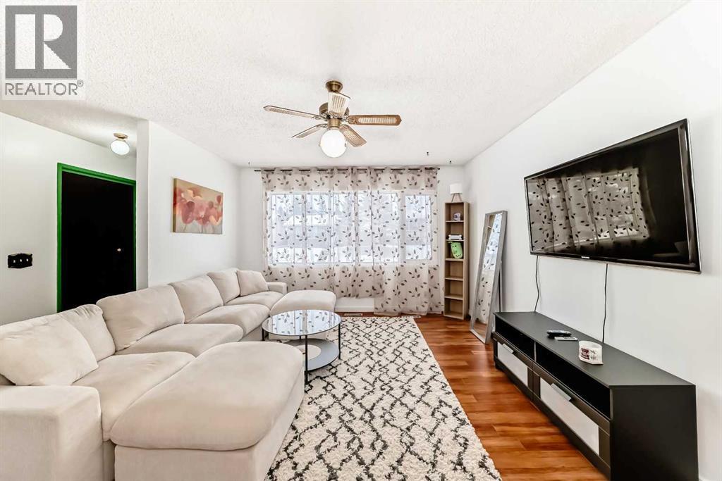 164 Rundlefield Crescent Ne, Calgary, Alberta  T1Y 2V5 - Photo 4 - A2296227