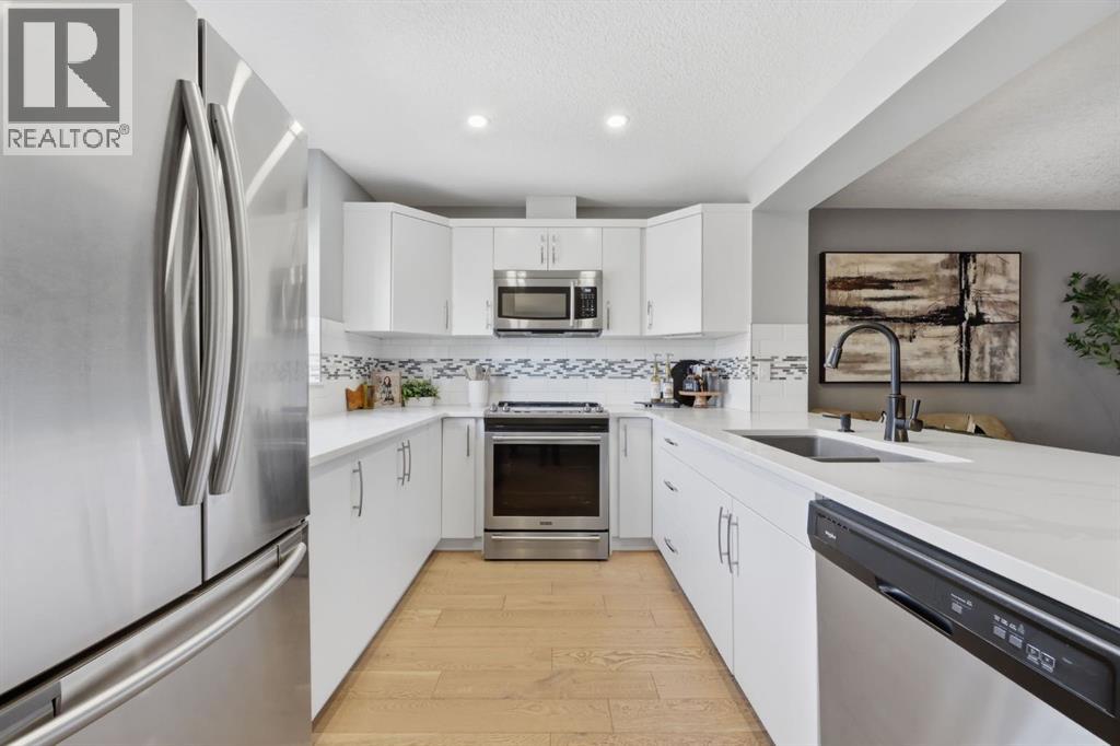 209 Hillcrest Gardens Sw, Airdrie, Alberta  T4B 4H8 - Photo 10 - A2309466