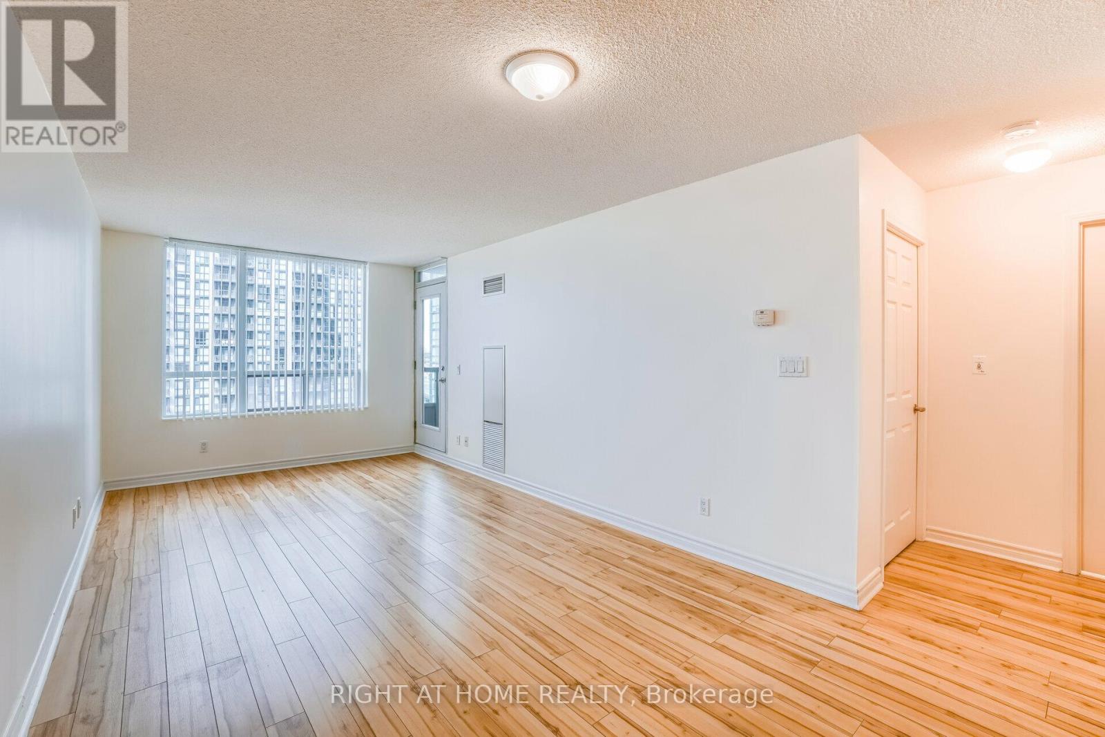1117 - 335 Rathburn Road W, Mississauga, Ontario  L5B 0C8 - Photo 16 - W13119852