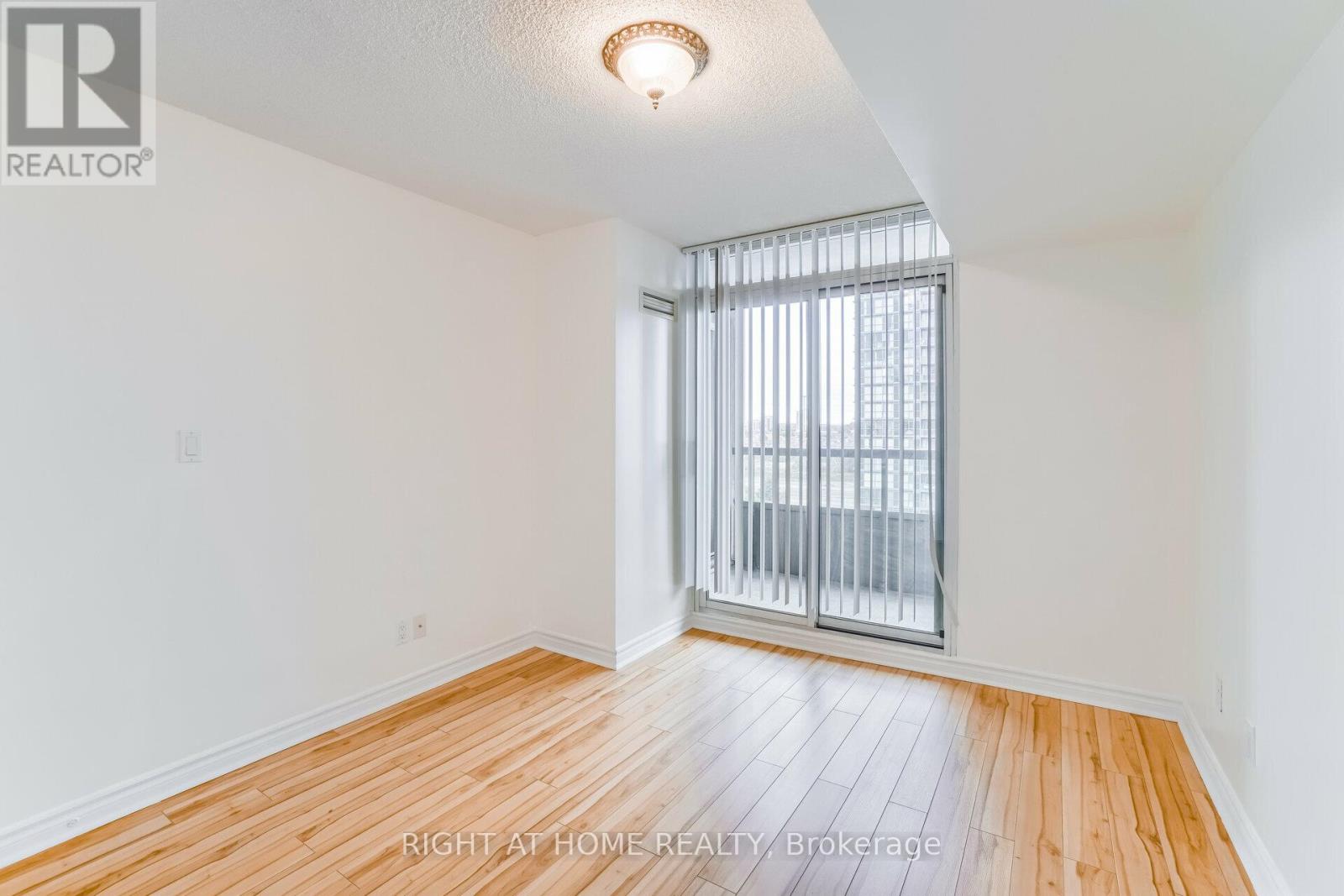 1117 - 335 Rathburn Road W, Mississauga, Ontario  L5B 0C8 - Photo 22 - W13119852