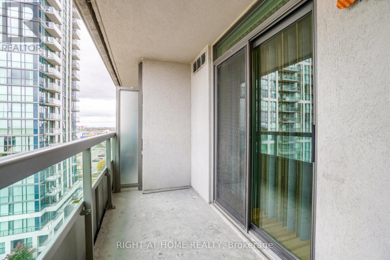 1117 - 335 Rathburn Road W, Mississauga, Ontario  L5B 0C8 - Photo 26 - W13119852