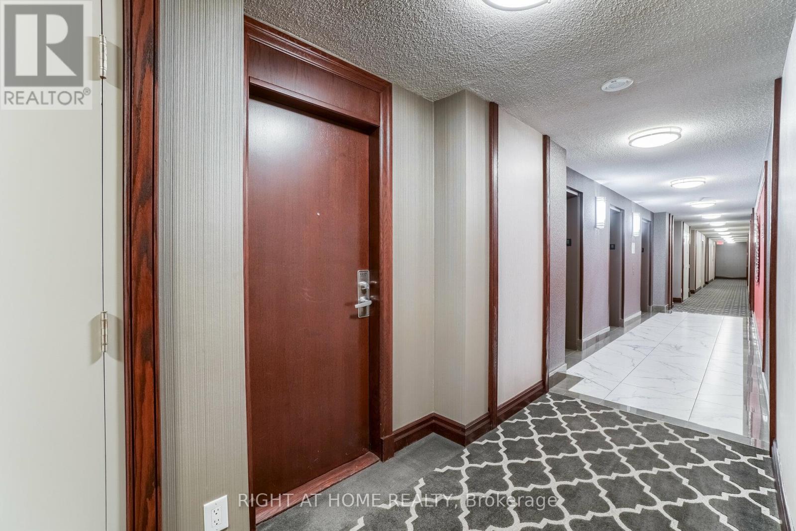 1117 - 335 Rathburn Road W, Mississauga, Ontario  L5B 0C8 - Photo 7 - W13119852