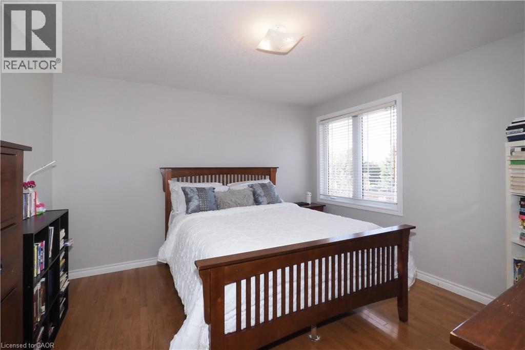 40 Dineen Court, Kitchener, Ontario  N2B 3X3 - Photo 22 - 40826392