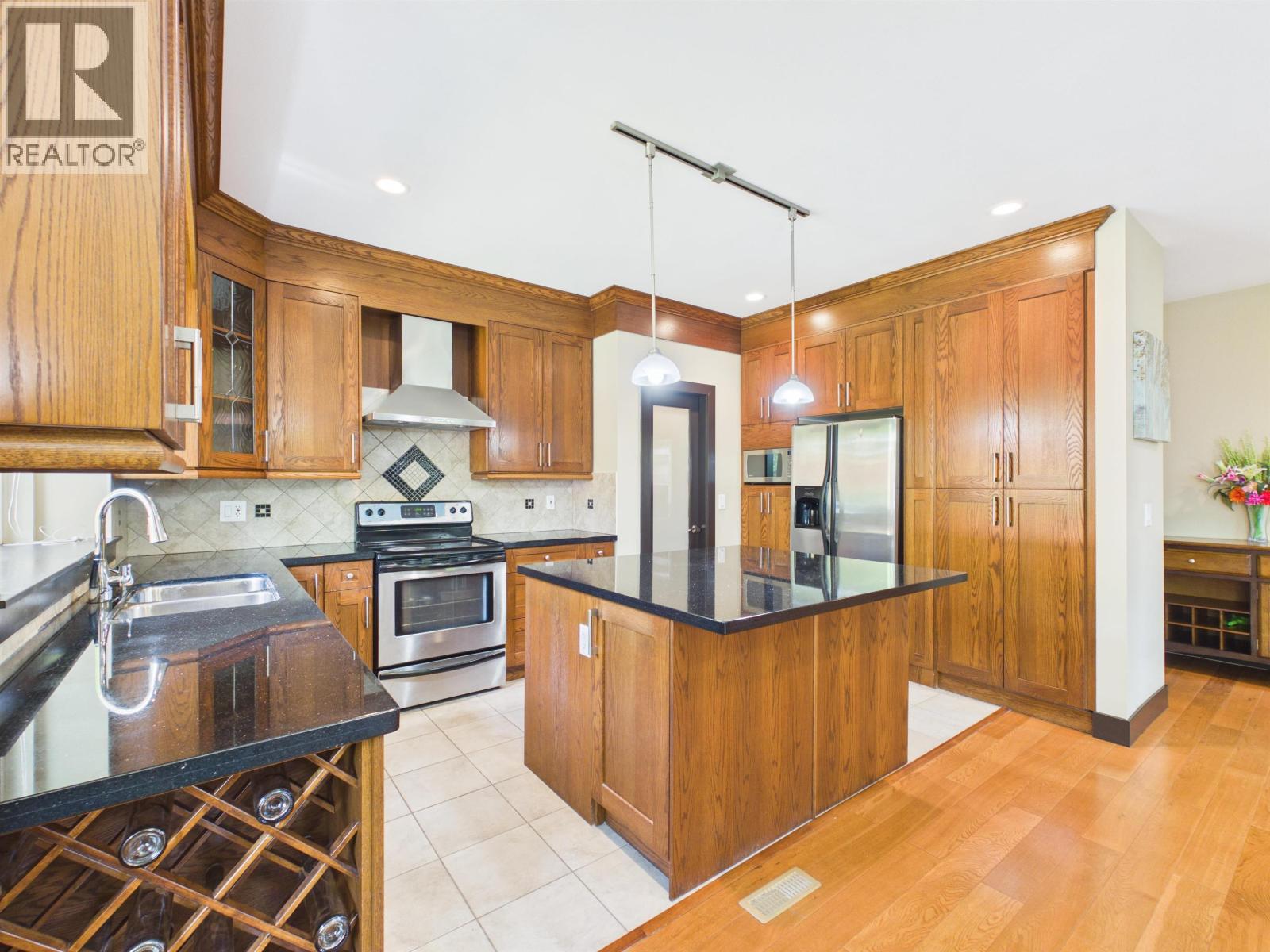 3351 Canary Place, Coquitlam, British Columbia  V3E 0E1 - Photo 16 - R3122937