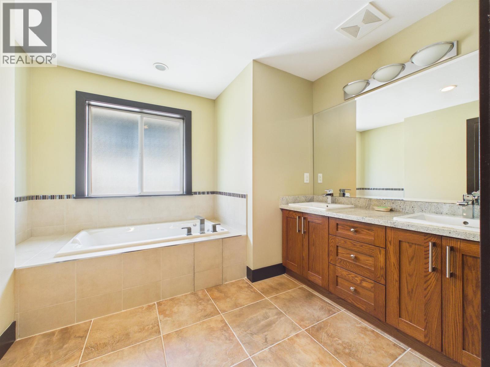 3351 Canary Place, Coquitlam, British Columbia  V3E 0E1 - Photo 29 - R3122937