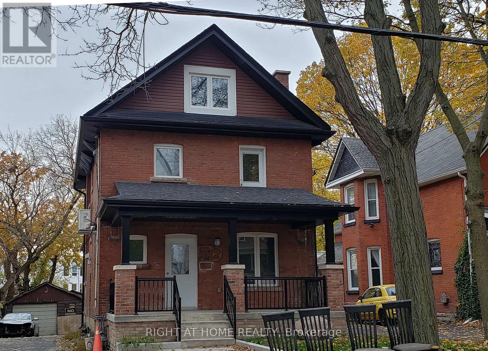 154 ROSEMOUNT AVENUE, Toronto, Ontario