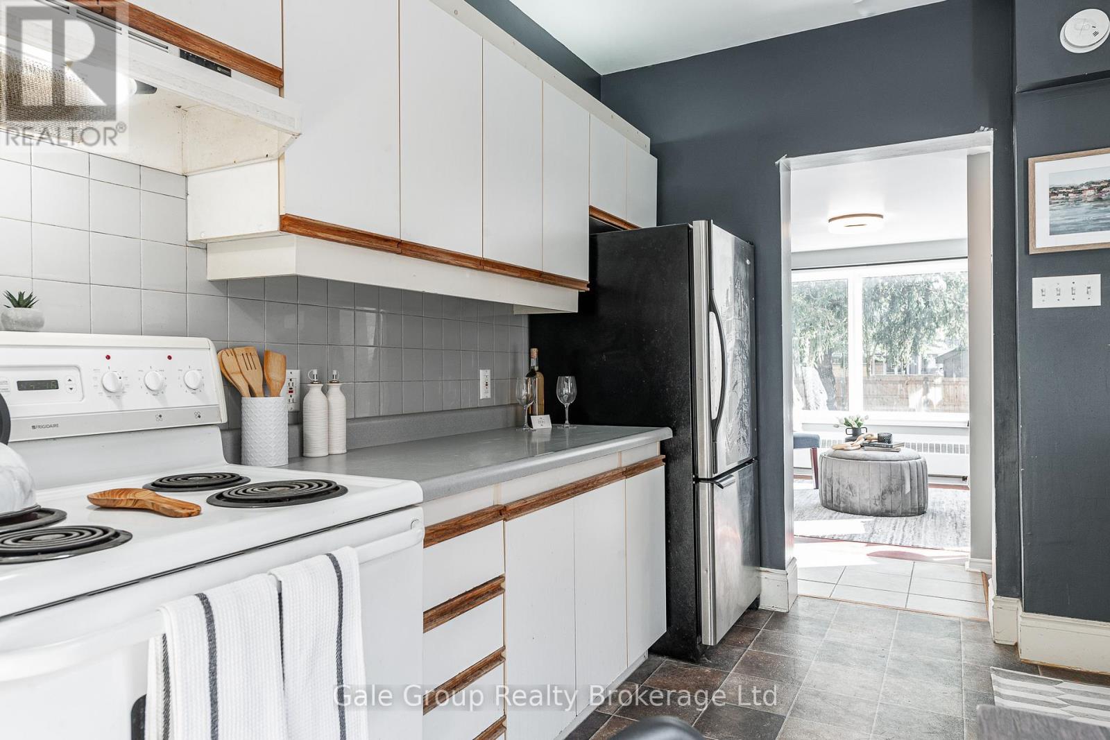 535 Ontario Street, Stratford, Ontario  N5A 3J2 - Photo 6 - X13119654