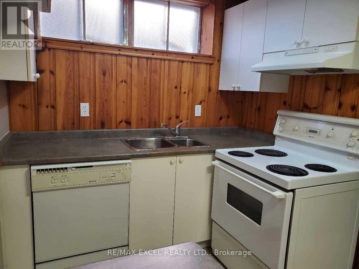 157 Fenn Avenue, Toronto, Ontario  M2P 1X8 - Photo 17 - C12941414