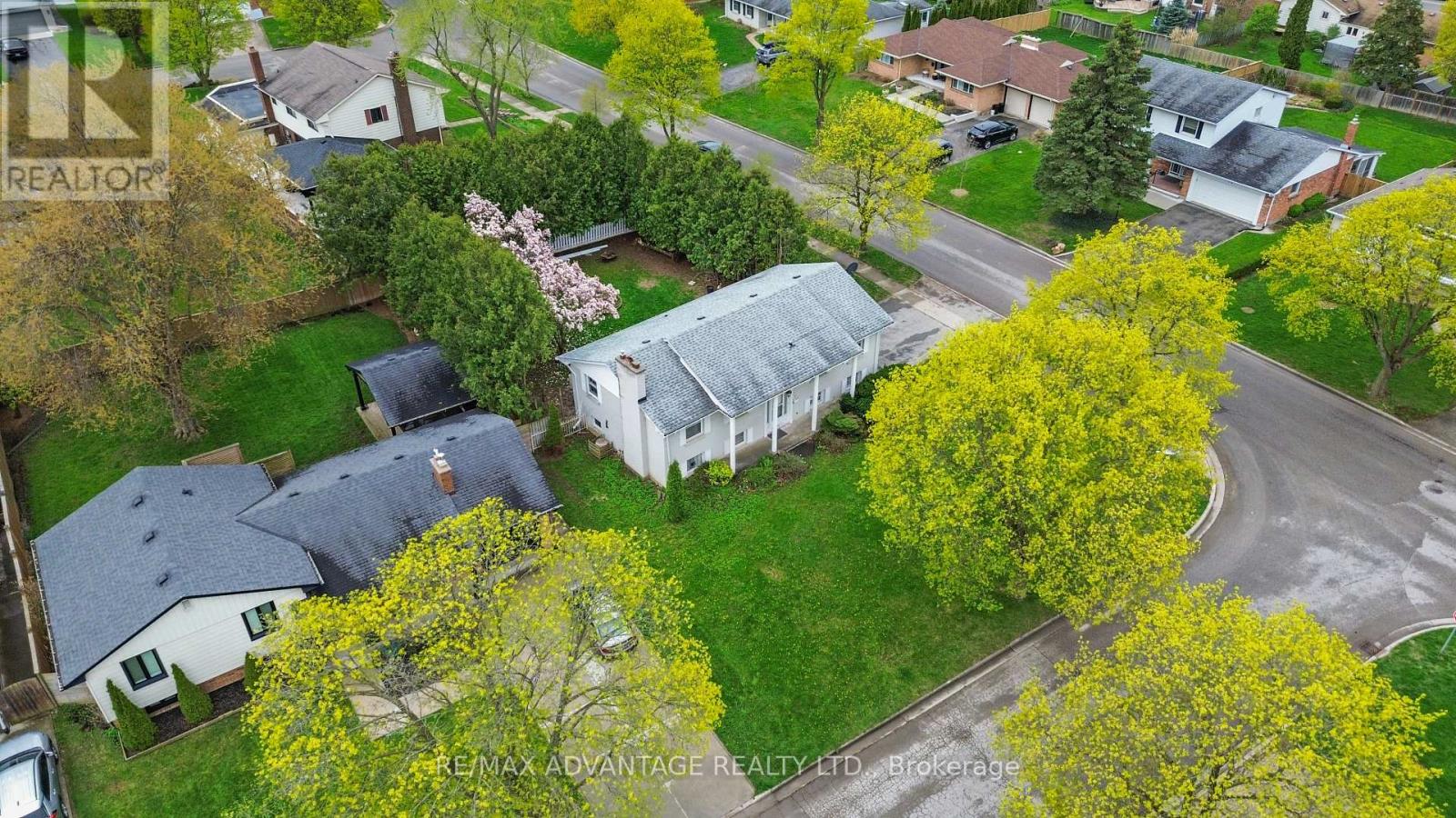 485 Chiddington Avenue, London South, Ontario  N6C 2W1 - Photo 3 - X13113746
