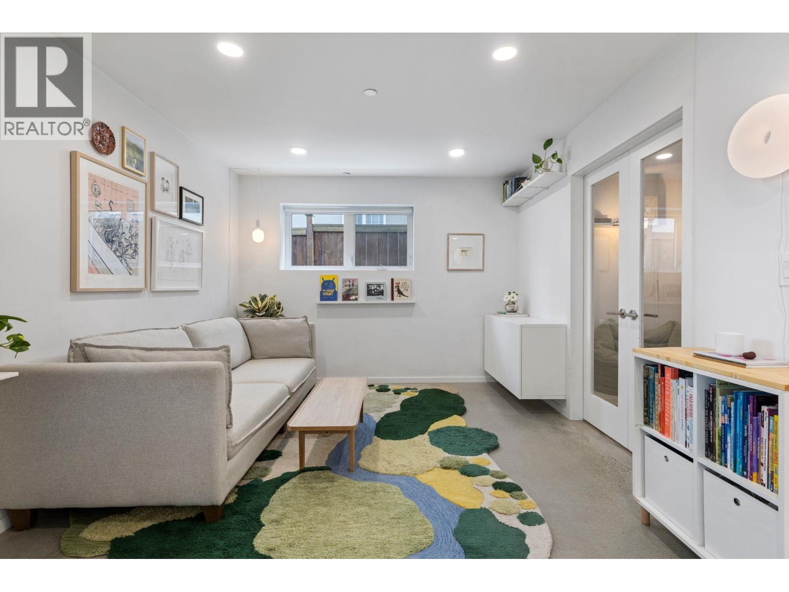 2333 Napier Street, Vancouver, British Columbia  V5L 2P4 - Photo 6 - R3116172