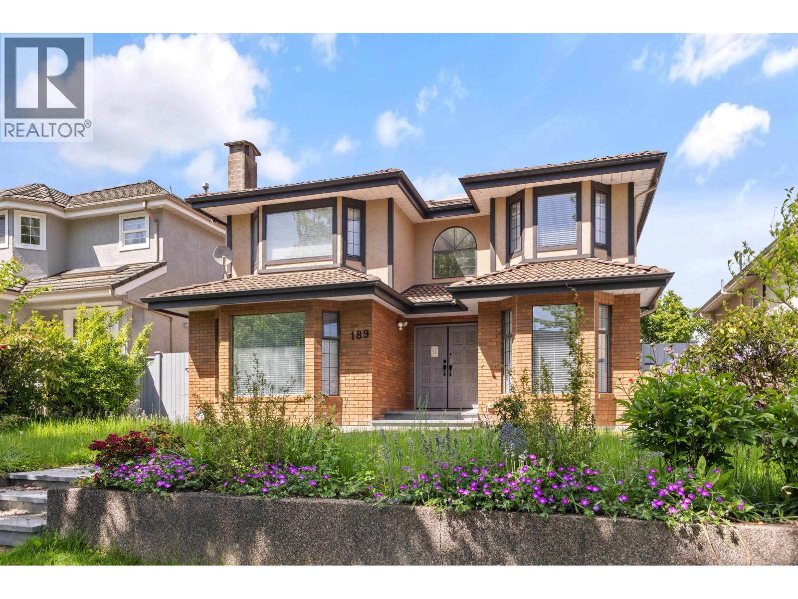 189 W 46th Avenue, Vancouver, British Columbia  V5Y 2X1 - Photo 2 - R3122059