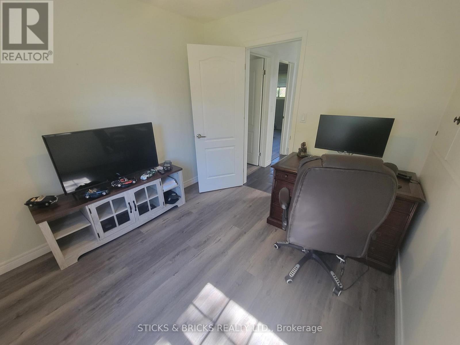 477 Dorchester Street, Niagara-On-The-Lake, Ontario  L0S 1J0 - Photo 15 - X13115366