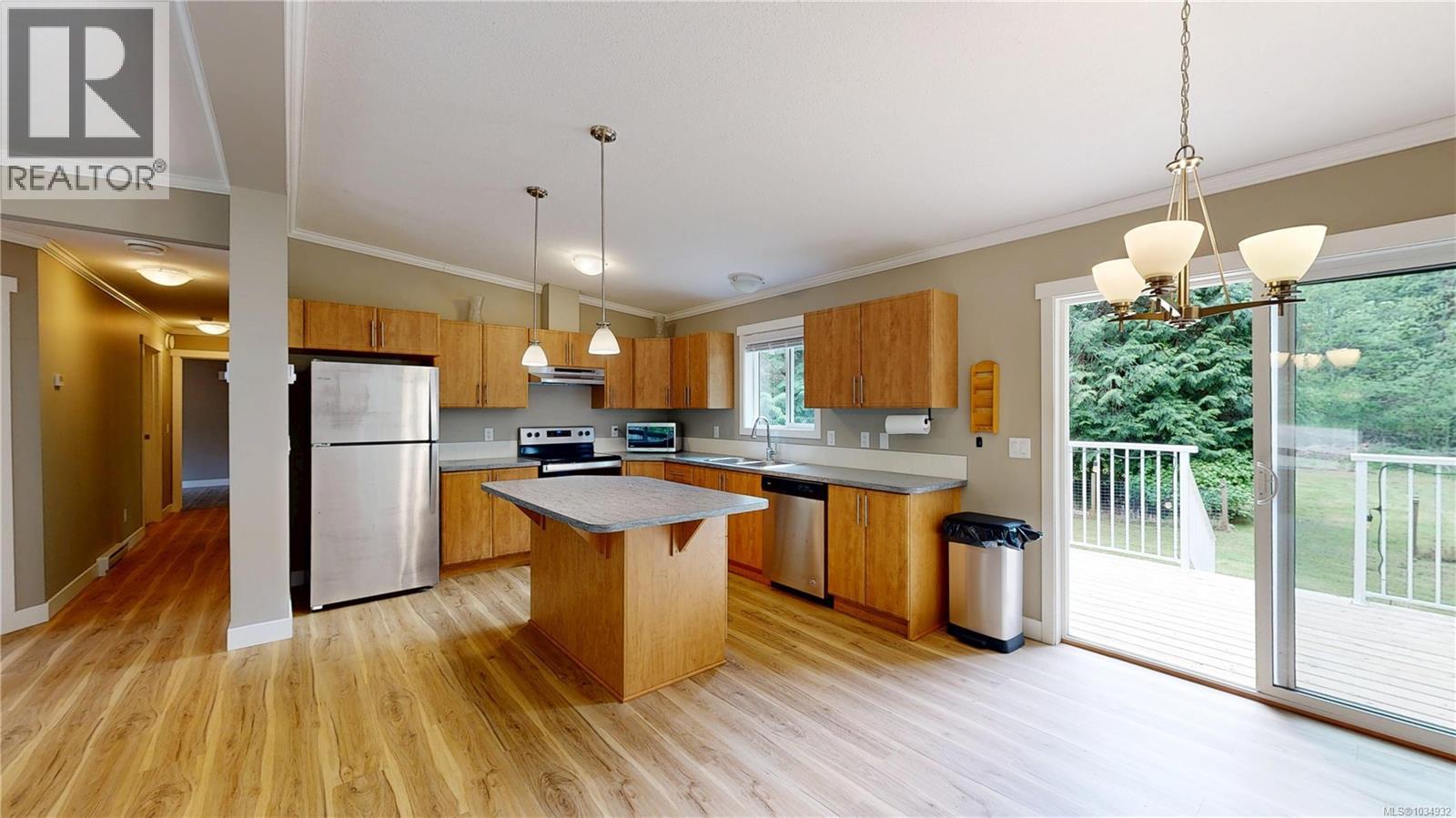 601 Wildwood Cres, Gabriola Island, British Columbia  V0R 1X4 - Photo 4 - 1034932