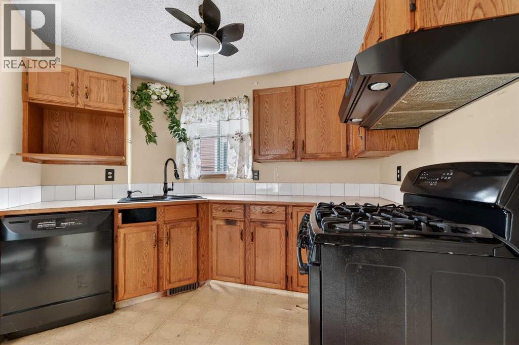 18 Falmere Way Ne, Calgary, Alberta  T3J 2Z2 - Photo 4 - A2310115
