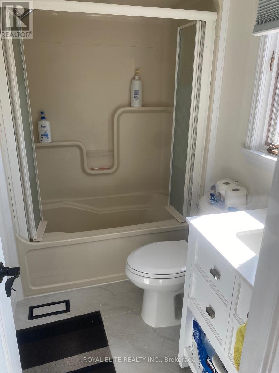 Unit 3 - 19 Dunsfold Drive, Toronto, Ontario  M1B 1T5 - Photo 3 - E13120016