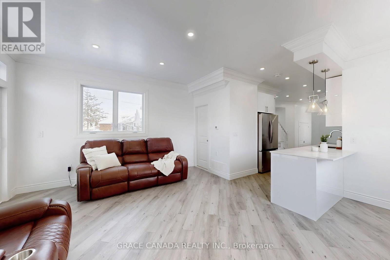 85 Albany Avenue, Hamilton, Ontario  L8H 2H4 - Photo 4 - X13119992