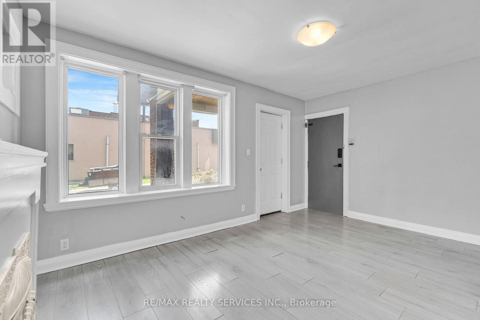 8 - 5 Fairholt Road N, Hamilton, Ontario  L8M 2S9 - Photo 4 - X13120008