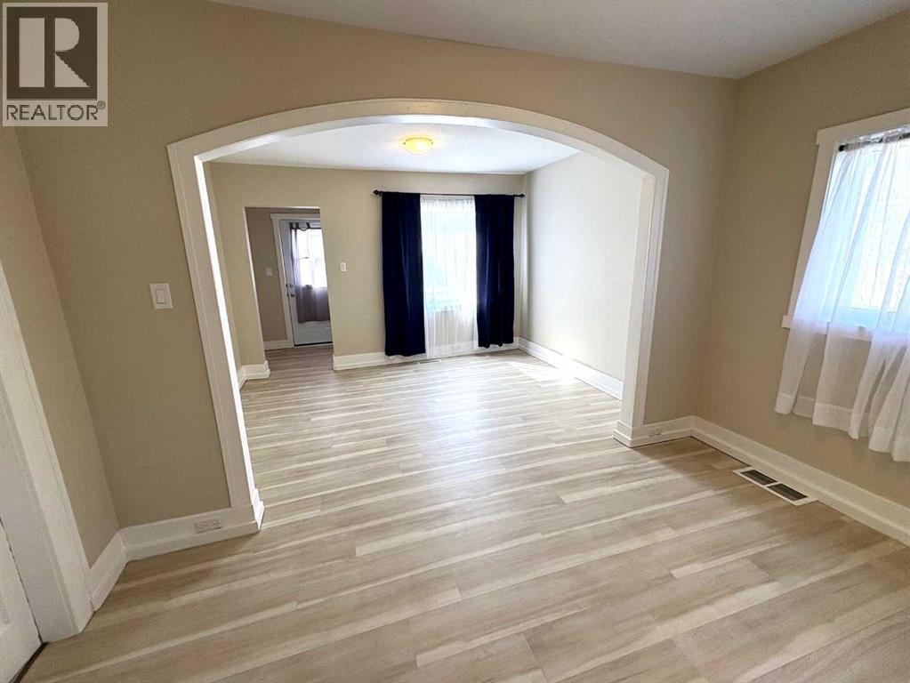 4915 46 Street, Camrose, Alberta  T4V 1G9 - Photo 14 - A2309305