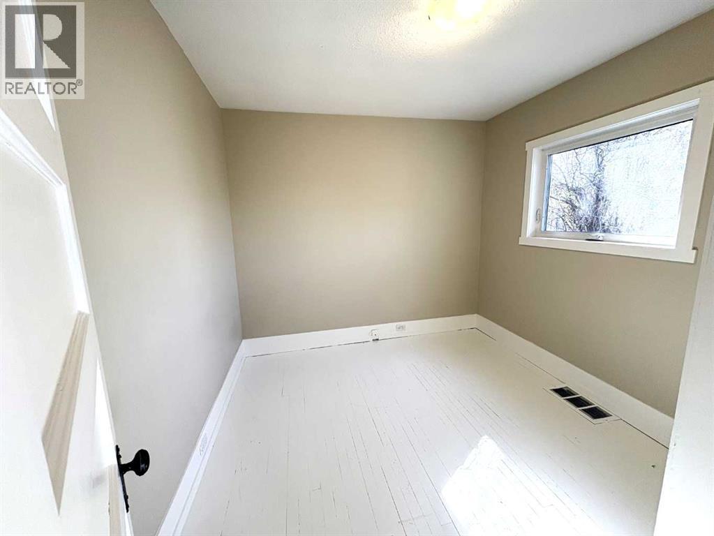 4915 46 Street, Camrose, Alberta  T4V 1G9 - Photo 21 - A2309305
