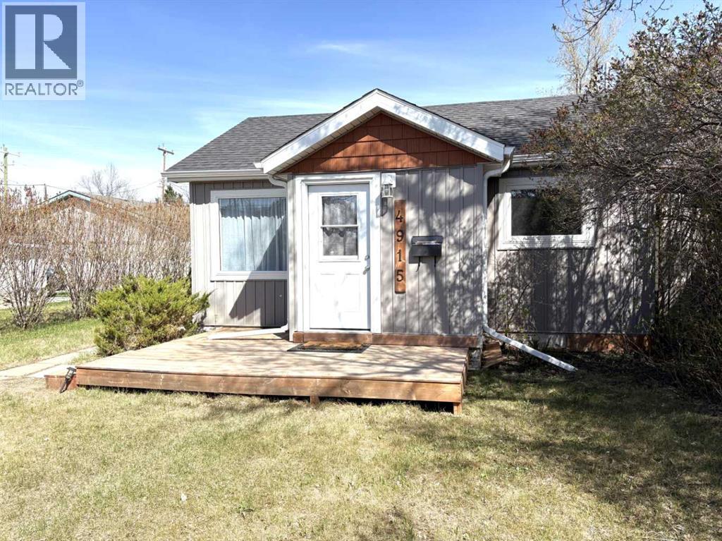 4915 46 Street, Camrose, Alberta  T4V 1G9 - Photo 3 - A2309305