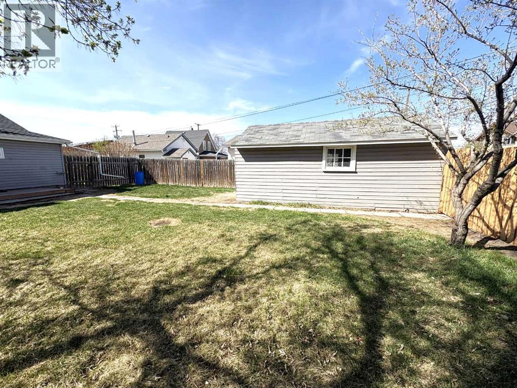 4915 46 Street, Camrose, Alberta  T4V 1G9 - Photo 6 - A2309305