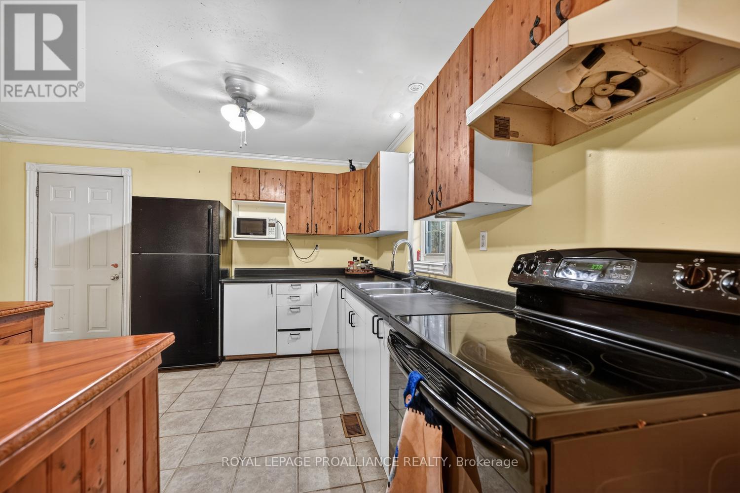 1457 County Rd 2 Road, Front Of Yonge, Ontario  K0E 1R0 - Photo 12 - X13120068