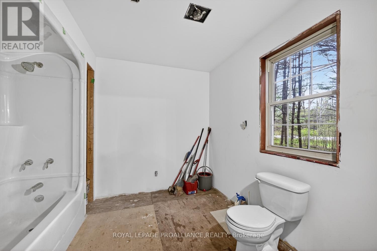 1457 County Rd 2 Road, Front Of Yonge, Ontario  K0E 1R0 - Photo 20 - X13120068