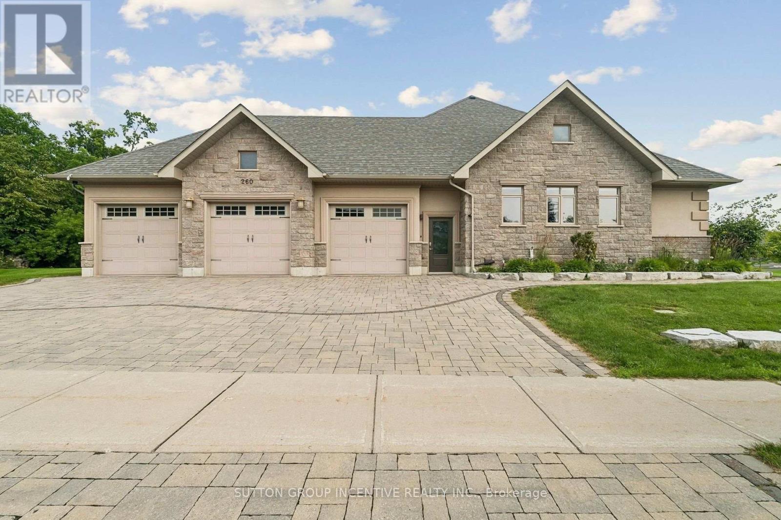 260 SUNNYBRAE AVENUE, Innisfil (Stroud)
