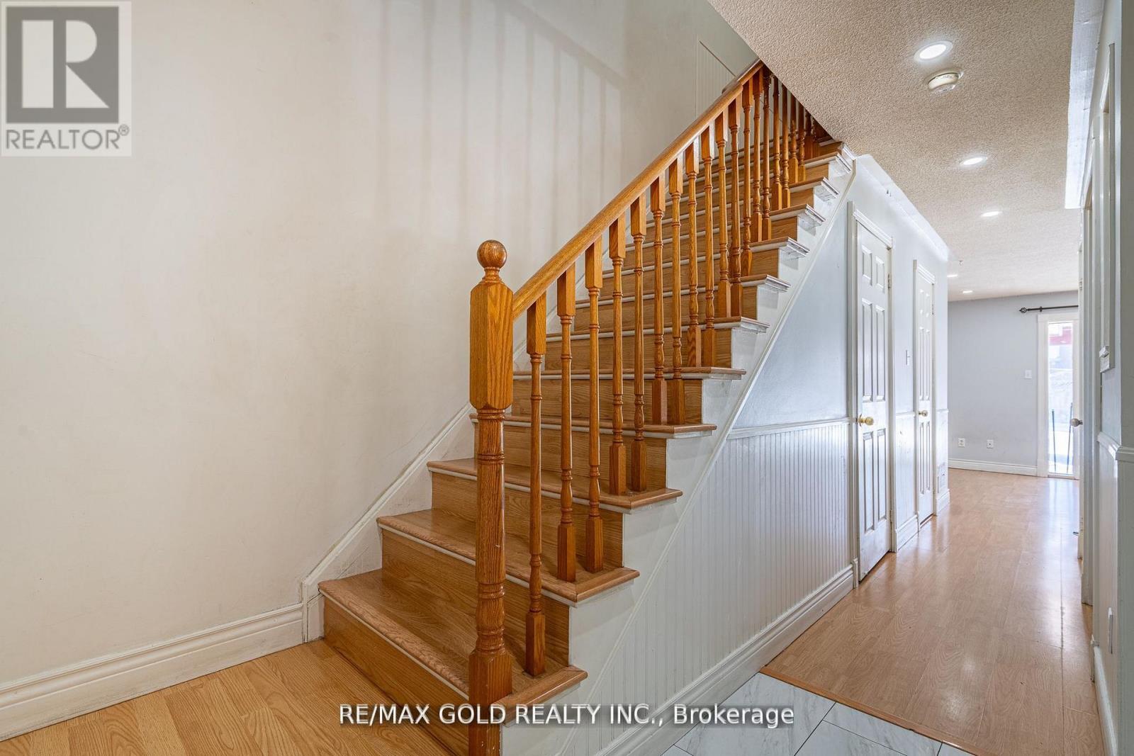25 Clover Bloom Road, Brampton, Ontario  L6R 1R8 - Photo 11 - W13035036