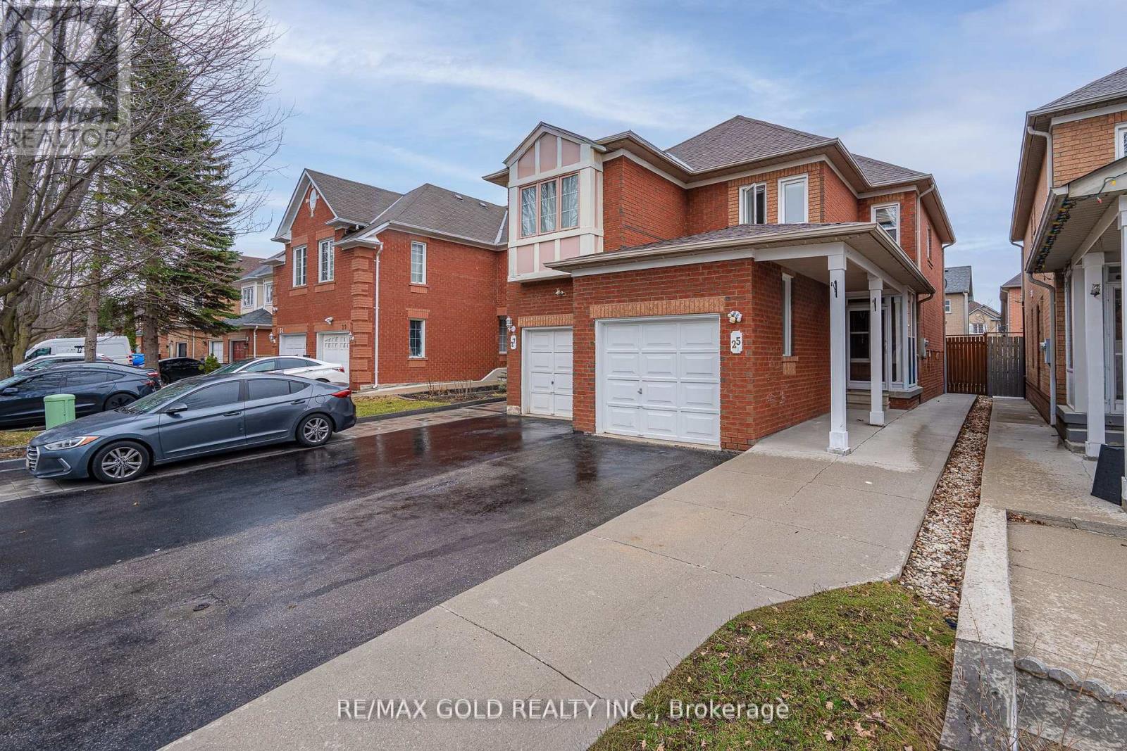25 Clover Bloom Road, Brampton, Ontario  L6R 1R8 - Photo 2 - W13035036