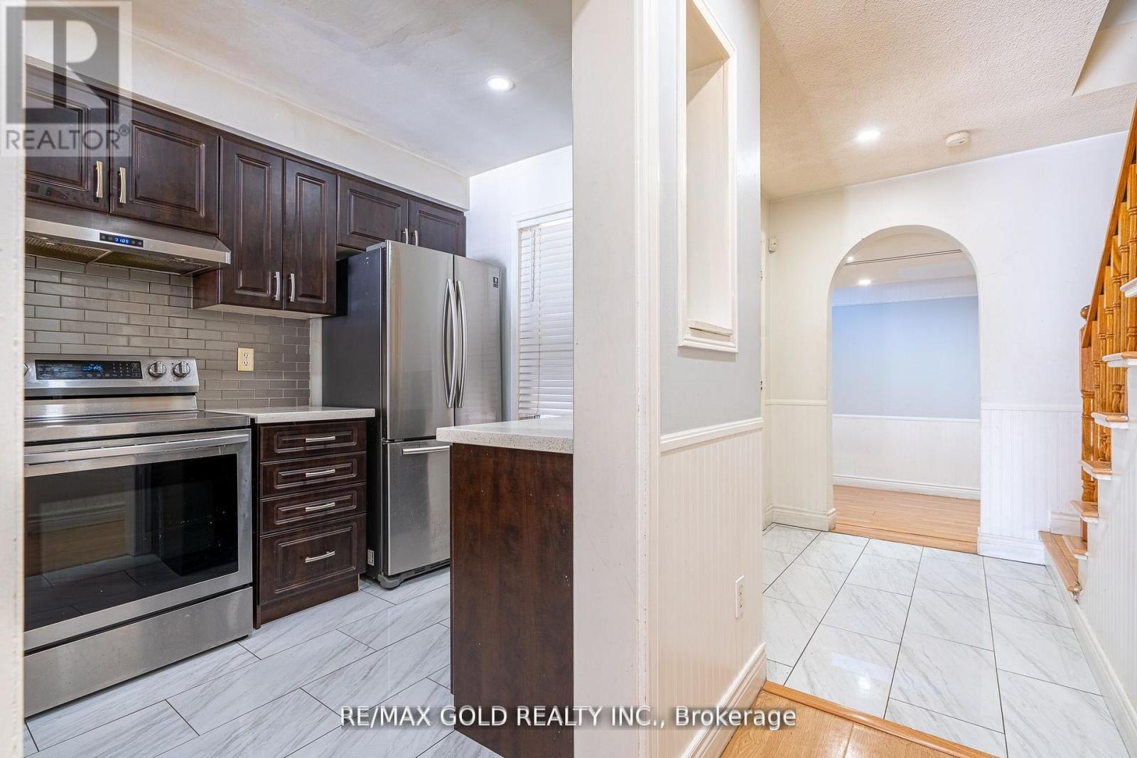 25 Clover Bloom Road, Brampton, Ontario  L6R 1R8 - Photo 5 - W13035036