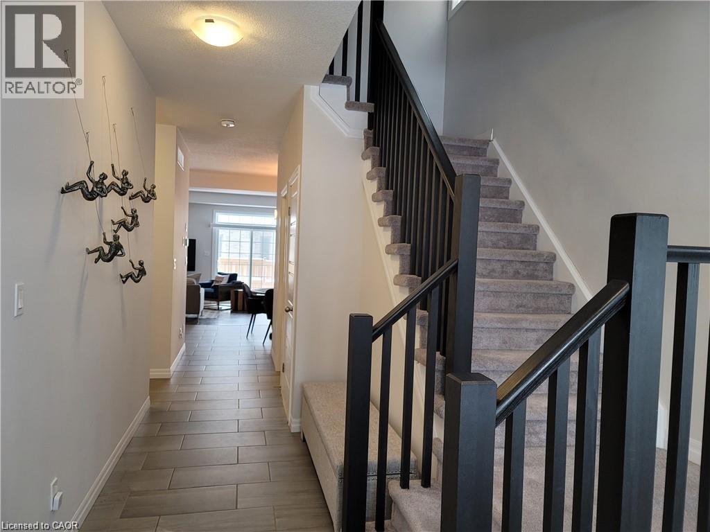 260 Buttonbush Street, Waterloo, Ontario  N2V 0B4 - Photo 2 - 40829717