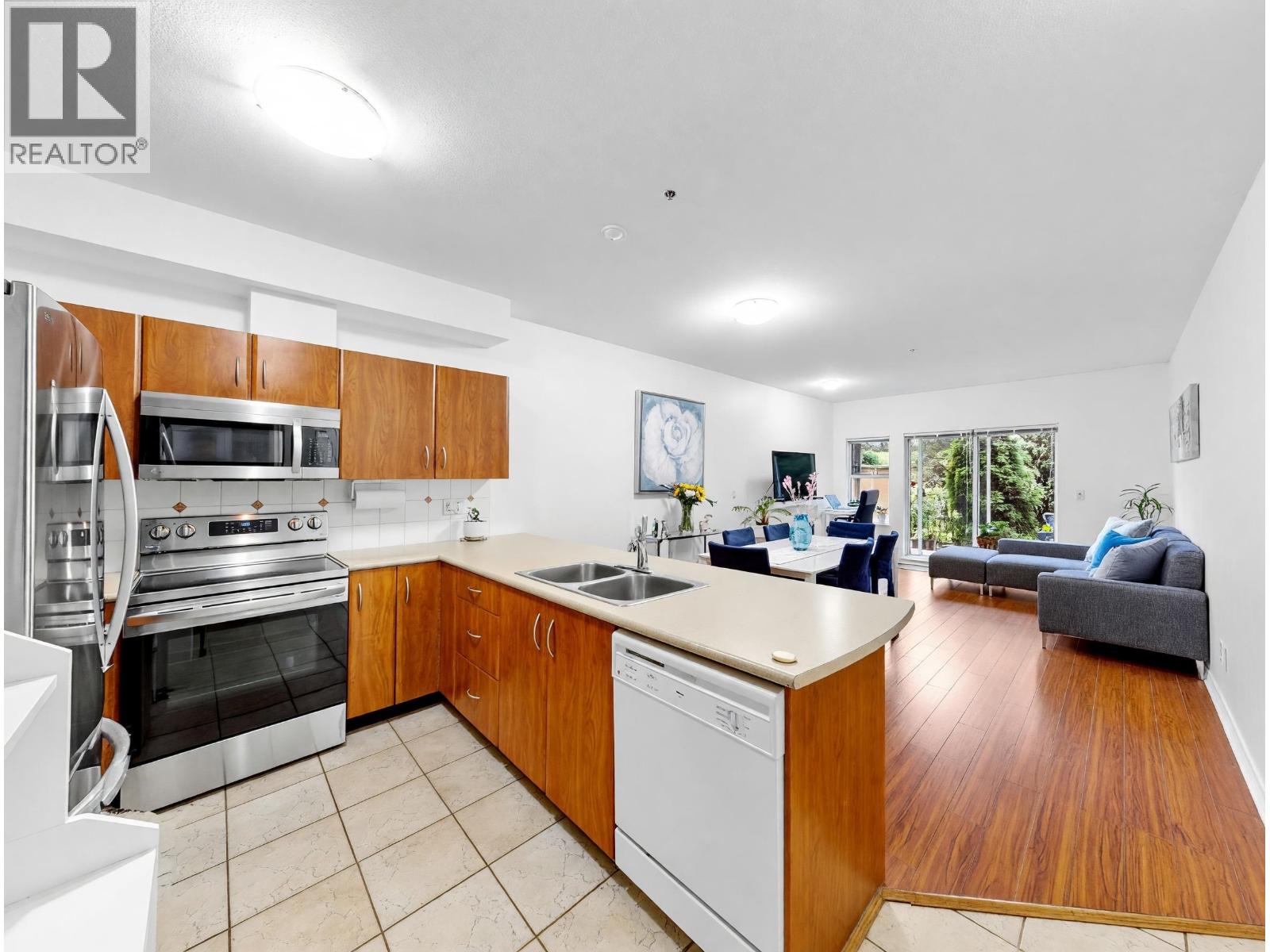35 730 Farrow Street, Coquitlam, British Columbia  V3J 7Y7 - Photo 4 - R3121620