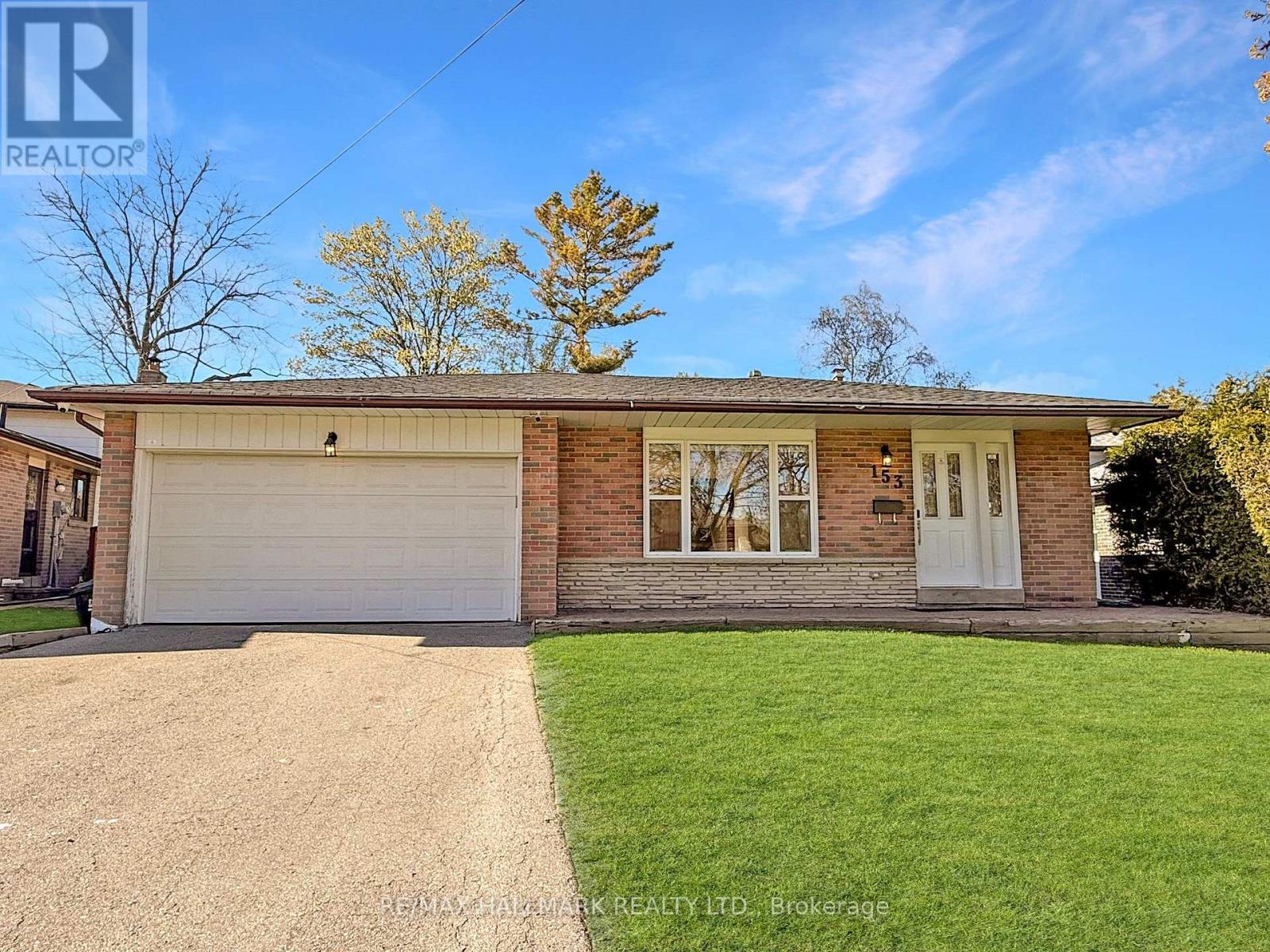 153 CLAPPISON BOULEVARD, Toronto, Ontario