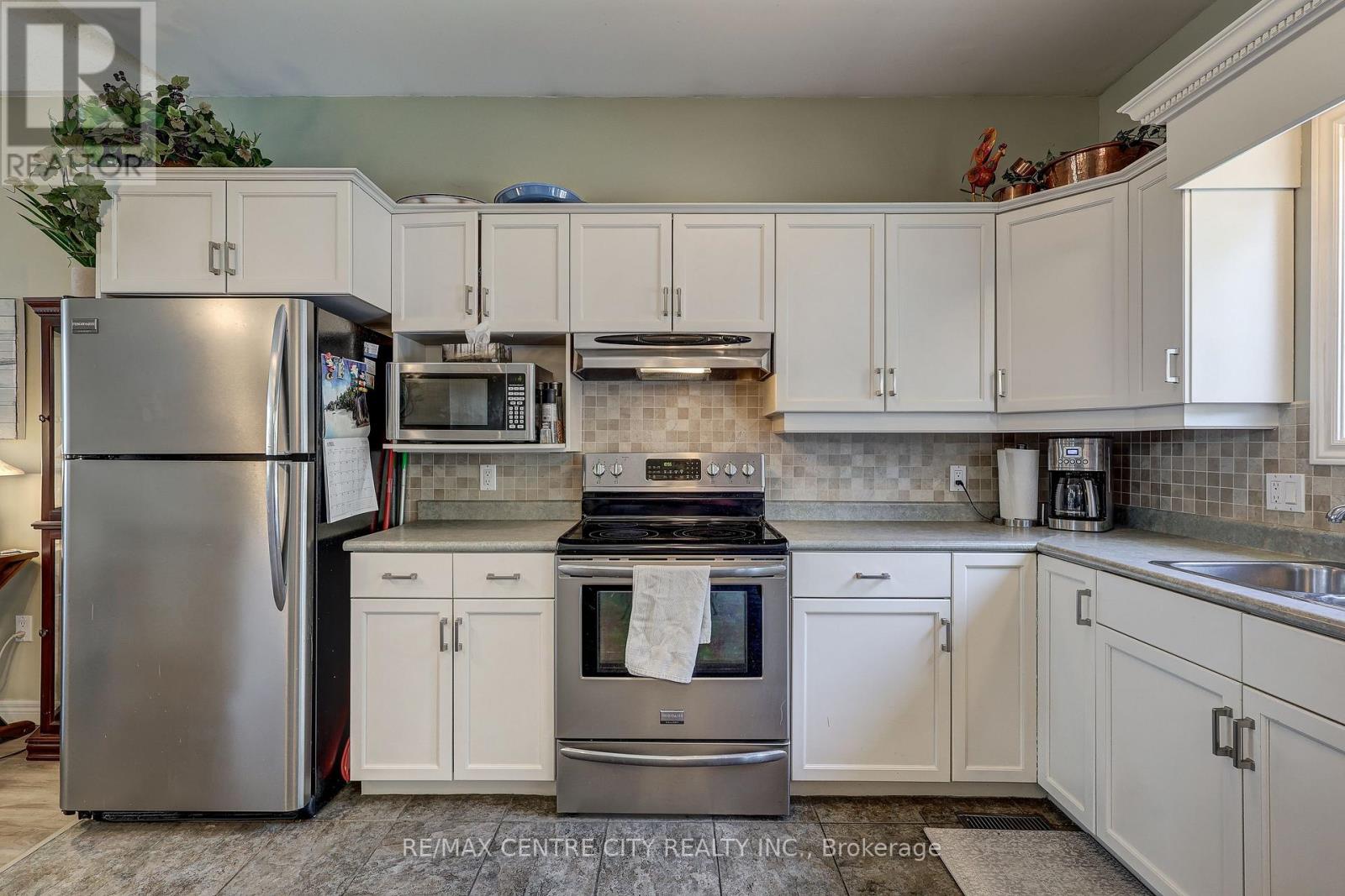 3 Steeplechase Court, St. Thomas, Ontario  N5R 6H4 - Photo 17 - X13047892