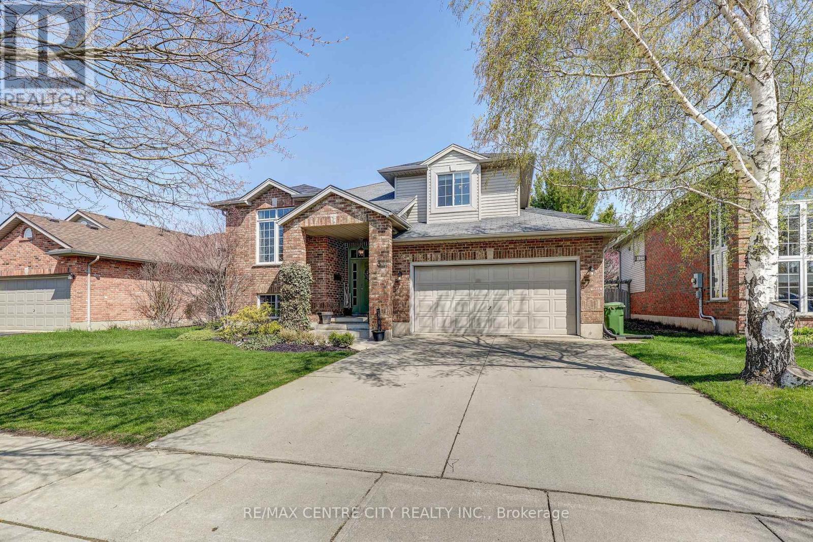 3 Steeplechase Court, St. Thomas, Ontario  N5R 6H4 - Photo 2 - X13047892