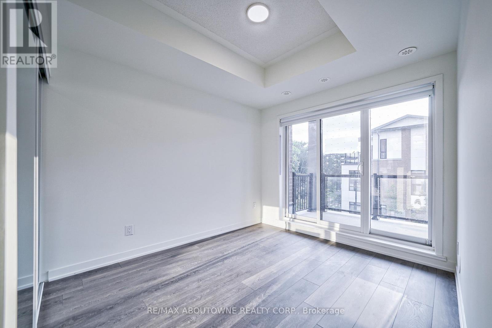 204 - 135 Canon Jackson Drive, Toronto, Ontario M6M 0C3 - Photo 10 - W13120032