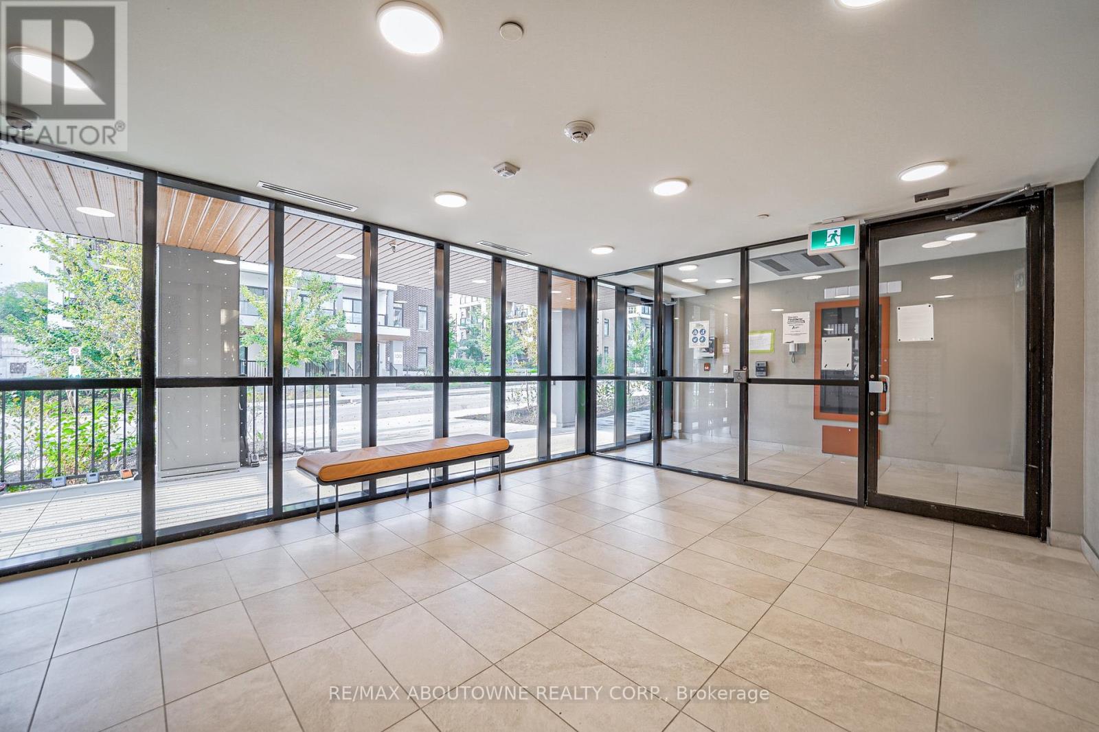 204 - 135 Canon Jackson Drive, Toronto, Ontario M6M 0C3 - Photo 14 - W13120032