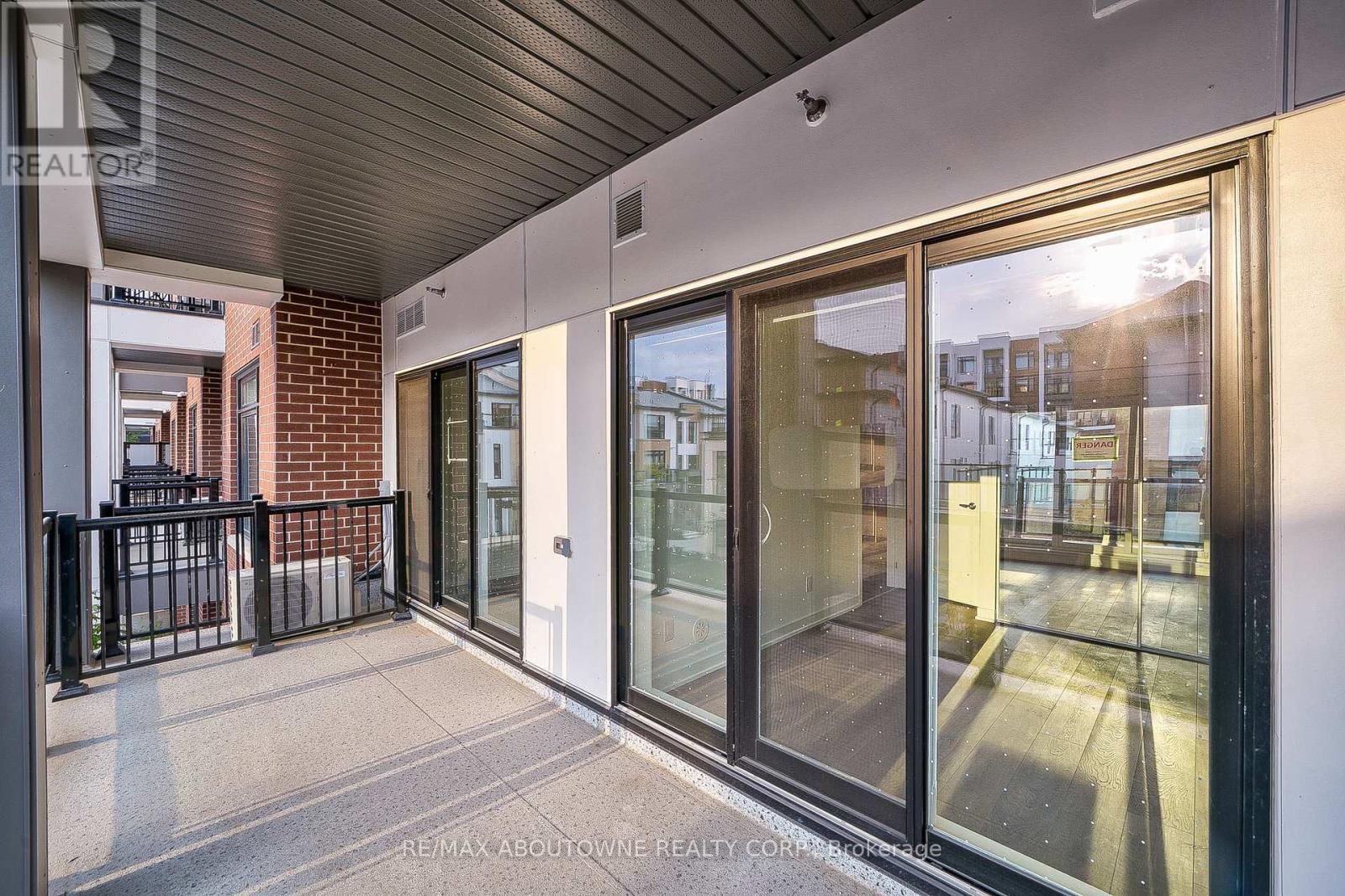 204 - 135 Canon Jackson Drive, Toronto, Ontario M6M 0C3 - Photo 21 - W13120032