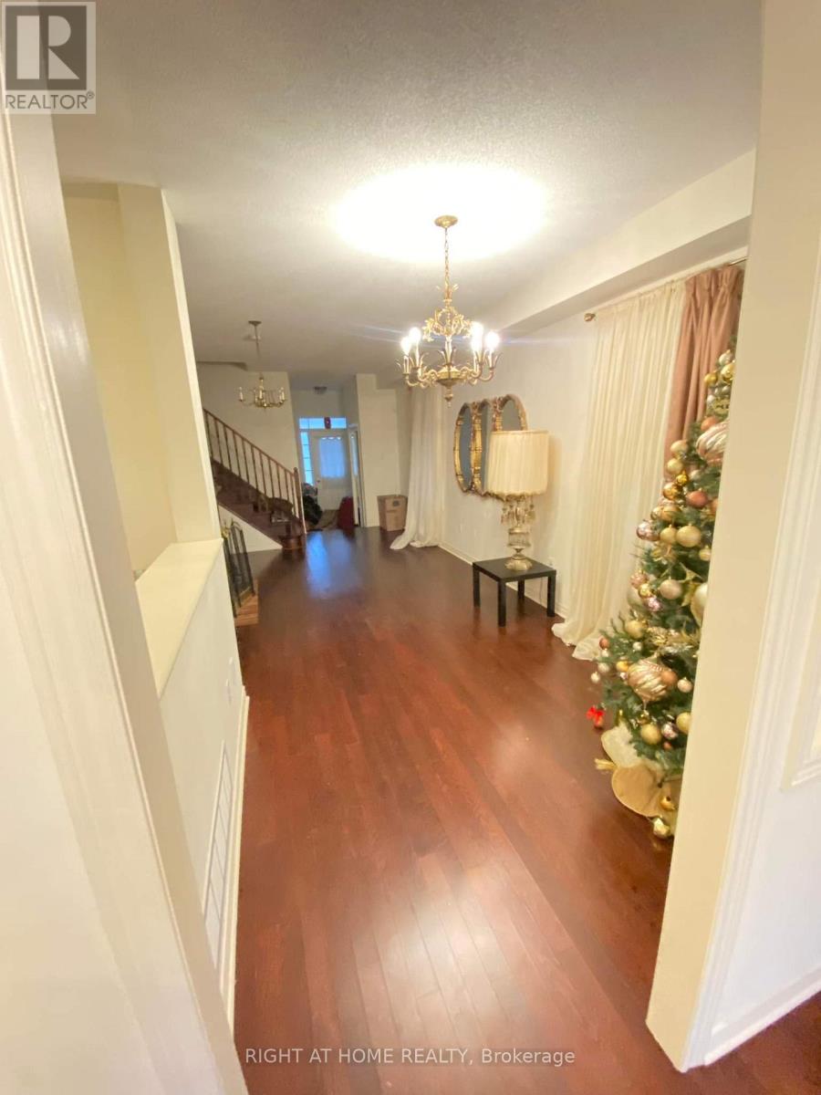 3365 Stoney Crescent, Mississauga, Ontario  L5M 0N6 - Photo 5 - W13120056