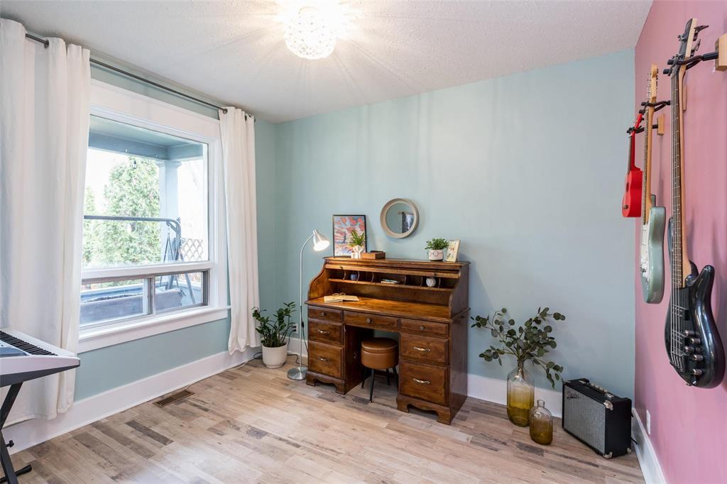 407 Whittier Avenue E, Winnipeg, Manitoba R2C 0M6 - Photo 7 - 202610224