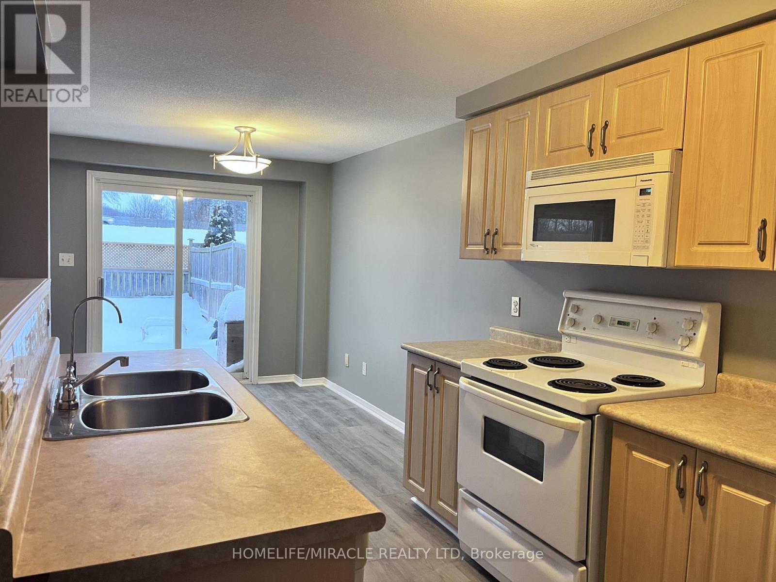 193 Prosperity Drive, Kitchener, Ontario  N2E 4E5 - Photo 10 - X13120070