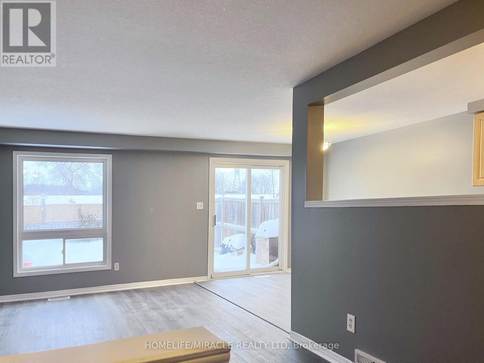 193 Prosperity Drive, Kitchener, Ontario  N2E 4E5 - Photo 4 - X13120070