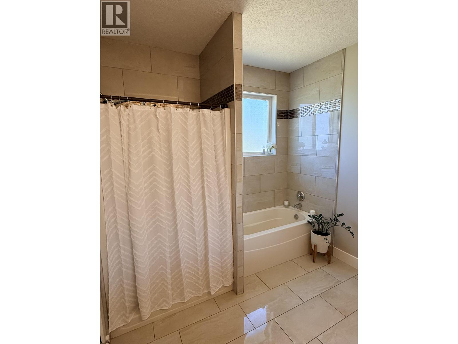 8612 116 Avenue, Fort St. John, British Columbia  V1J 0B2 - Photo 18 - R3122989