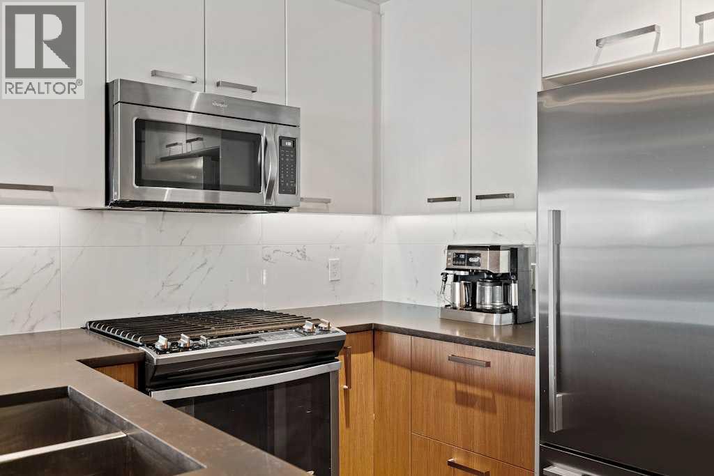 313, 510 Edmonton Trail NE, Calgary, Alberta  T2E 3H1 - Photo 3 - A2287472
